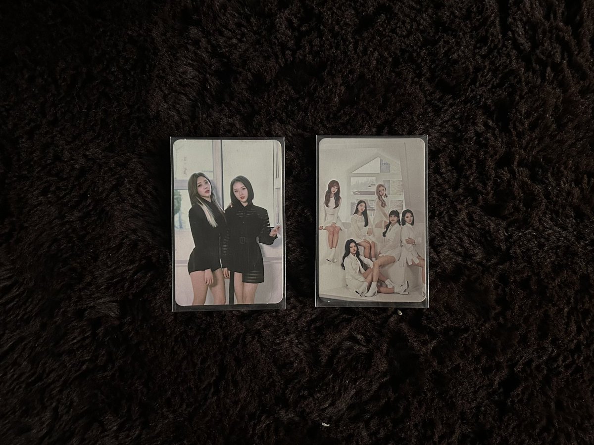 asteriscart's tweet photo. wts lfb loona photocard pc ph loossemble artms

xx limited pcs - qyop
mmt # pobs - 550 
hyunjin # showcase pc set - 750
yeojin # showcase pc set - 750
yves premier greeting pc set - 750

price are still negotiable ! can provide more pics via dm !! https://t.co/VsB6fbScFo