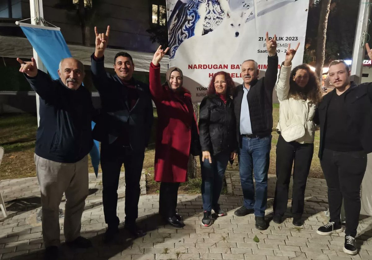 sukriyeyildiri2's tweet photo. 21 Aralık #Nardugan Bayramı #Kepez'deki #TürkOcakları'nda kutlandı. 21 Aralıkta doğmuş bir Türk kızı olarak bu Bayrama katılmaktan onur duydum. 🇹🇷🇹🇷🇹🇷Türk ve kurt olmak  sözde değil özde yaşayanlarındır...🇹🇷🇹🇷🇹🇷
@meral_aksener @avunzileyuksel @iyiparti @SBugraKavuncu #Türk https://t.co/j4XBIDxhWo