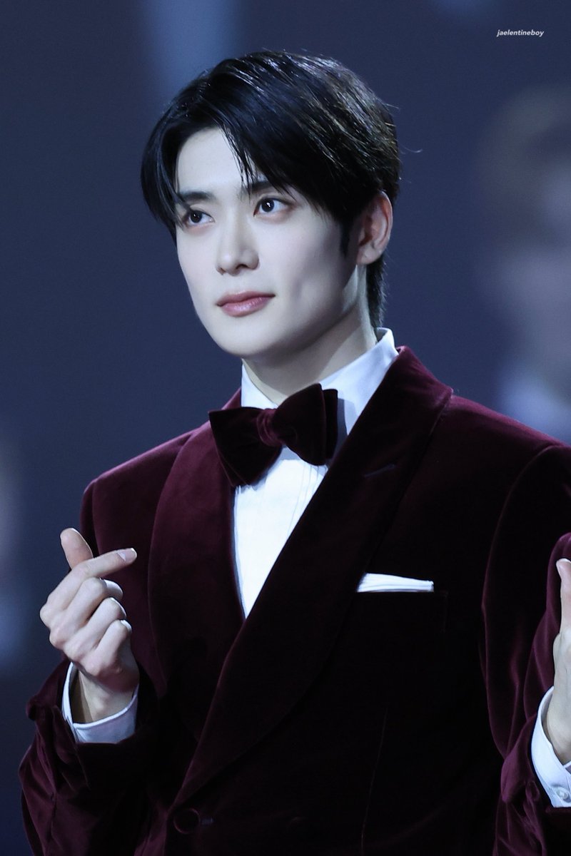 jaelentineboy's tweet photo. 231225 가요대전 레드카펫 #JAEHYUN #재현 https://t.co/GnMl7AuV85
