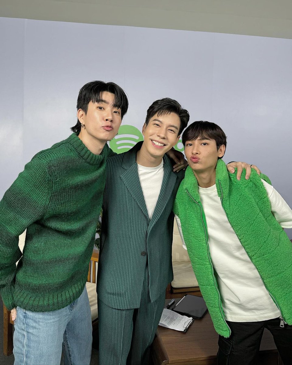 tumcialupdates's tweet photo. 23122023
📷: bam_pitipatt

💚😘✨

#OffGunSpotifans
#ออฟจุมพล #OffJumpol #Tumcial https://t.co/d0VnVQh4jc