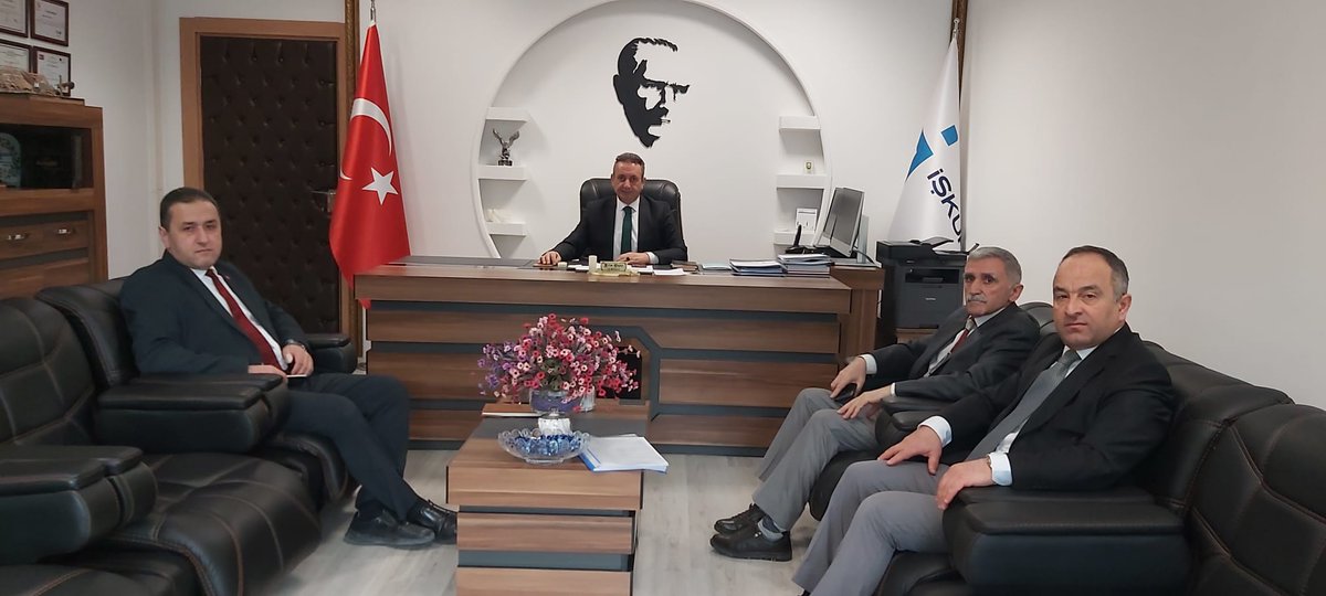 acayci18's tweet photo. Yönetici kadrom ile 2023 yılı çalışmalarımızı ve 2024 yılında gerçekleştireceğimiz faaliyetlerimizi değerlendirdik.
#Çankırı
#ÇankırıİŞKUR
#yılsonudeğerlendirmesi
#stratejikplanlama
#hedeflerleyönetim
#GZFT
#TemelHedefimizİstihdam
#HedefTürkiyeDerecesi https://t.co/Cx0FyP73hB