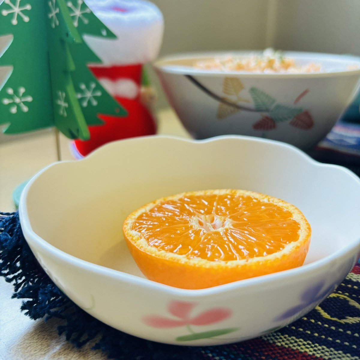 Welfare2018's tweet photo. 🎄12月の行事食🎄

豪華なXmasメニュー！
★型ハンバーグと軟らかロールキャベツが大好評！

ボリューミーな昼食で、おやつはミキサー食の方まで召し上がれるプリンです🍮

今年最後の行事食！
来年も、皆様にたくさん食べて頂けるよう頑張ります👍

#12月
#行事食
#クリスマス

#老健 
#介護

#杉並区 https://t.co/IsFMn2GKhR
