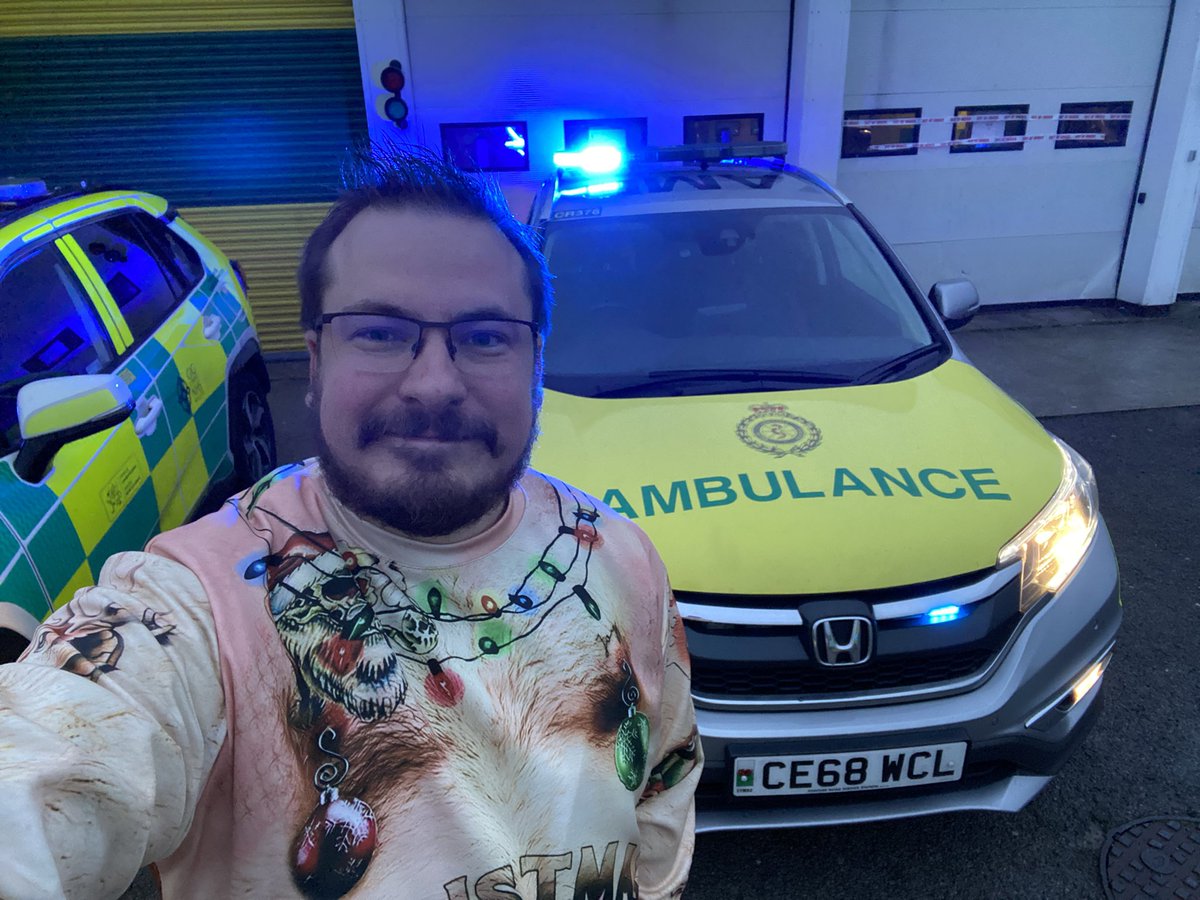 Merry Christmas all. #CHARUlife @WelshAmbulance #emergencyservice #ambulance #Paramedic