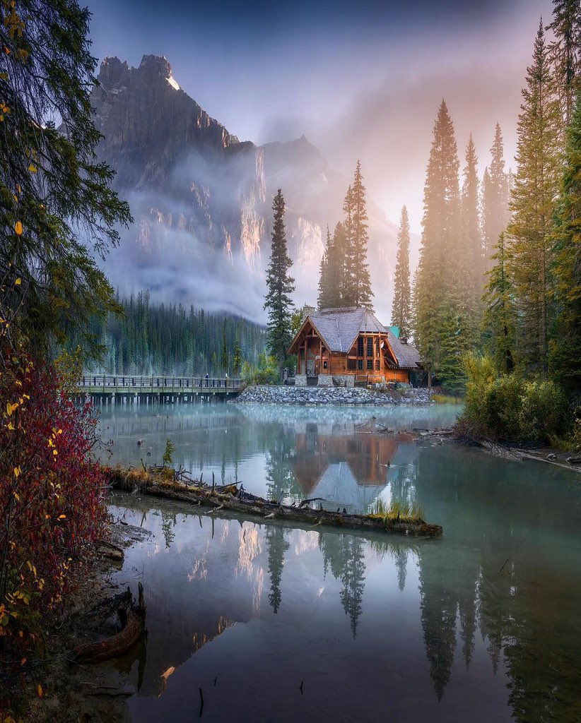 AMuvona's tweet photo. Emerlad lake https://t.co/Pir8uA4G91