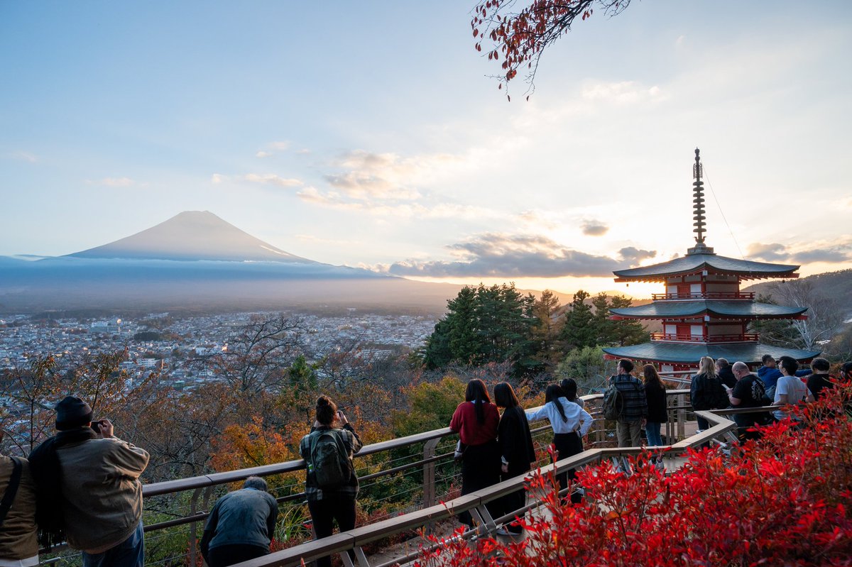 tsasaki77's tweet photo. 富士と紅葉

#nature #naturephotography  #landscape #landscapephotography  #travel #travelphotography #earth #discoverearth #discoverglobe #wind #light #mountain #sky #vitality #mtfuji #風景写真 #風 #光 #山 #空 #富士山 #紅葉 #自然 #生命力 https://t.co/fI0UhVhfRd