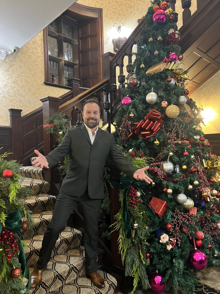 AlfieBoe's tweet photo. Merry Christmas everyone 🎄🎁❤️ I hope you all have the most wonderful day. https://t.co/LyXCKpkPzt