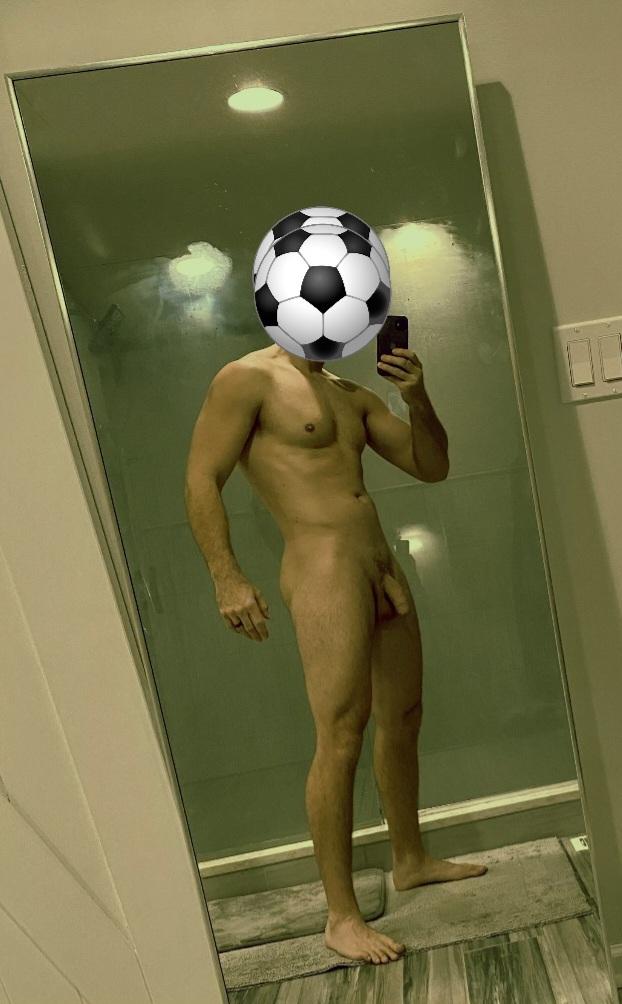 Fresh cold shower, parfume, and day start as i need to be.
Today full of meetings and people to lead.
RT if u like my mirror selfie.
#man #strong #bttm #expensive #ceoman