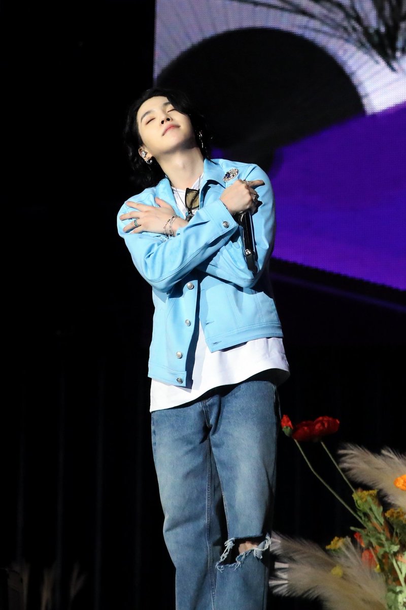 PupleSuga's tweet image. 🎄Happy Christmas☃️