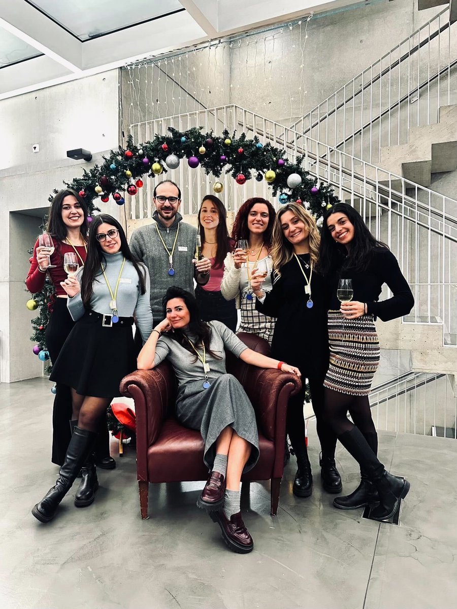 Arianna Calcinotto (@calcinottolab) on Twitter photo Wishing you all a Merry Christmas and a Happy New Year! <a href="/CalcinottoLab/">Arianna Calcinotto</a> <a href="/IOR_Bellinzona/">Institute of Oncology Research (IOR)</a> 🎄 Wishing you all a Merry Christmas and a Happy New Year! <a href="/CalcinottoLab/">Arianna Calcinotto</a> <a href="/IOR_Bellinzona/">Institute of Oncology Research (IOR)</a> 🎄