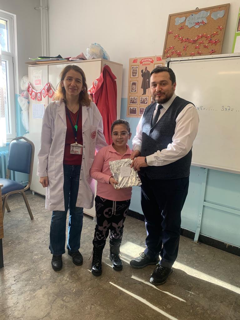 Dilimizin Zenginlikleri Projesi kapsamında okulumuzda düzenlenen Hikaye Anlatma Yarışmasında 2. olan öğrencimiz 3-E sınıfından Güneş Nur ALTINTAŞ olmuştur. Öğrencimizi tebrik ederiz. #DilimizinZenginlikleri