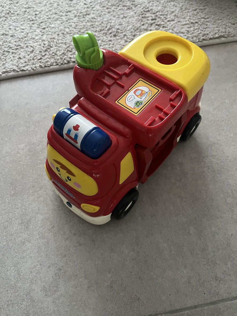 DavyDetample's tweet image. Merci @AmazonNewsFR d’avoir gâché le noël de mon fils ! #arnaque