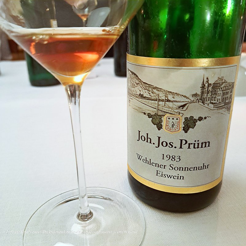 Frozen sweetness beauty - May you have a peaceful and joyful festive season!