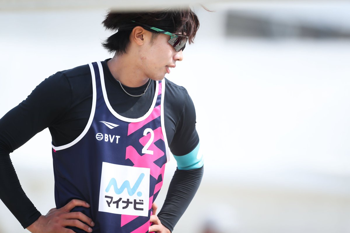 パシフィックグレース【おまとめ1投稿につき100円引き】残り1点! 全日本男子バレー石川・高橋・西田選手直筆サイン入りポスター