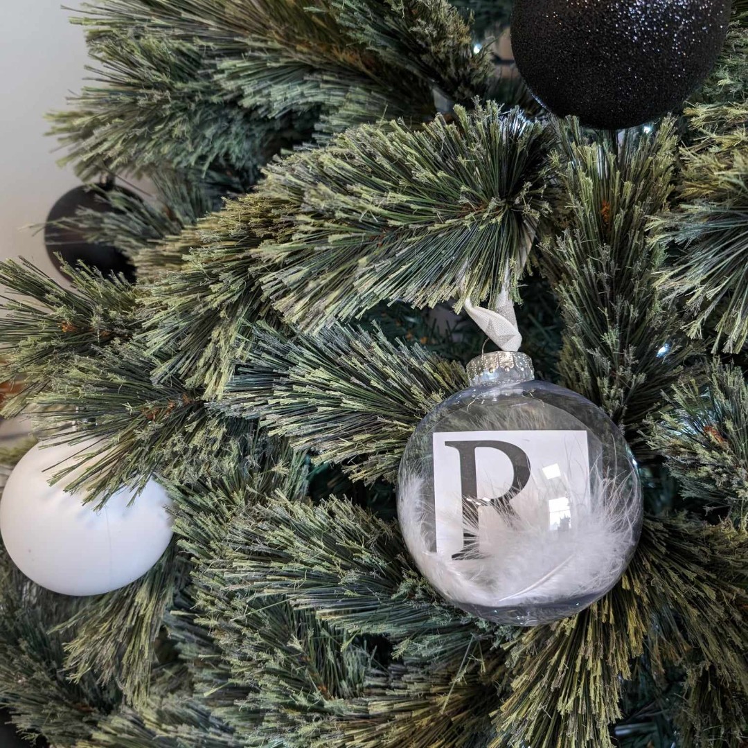 ResolutionComms's tweet image. Merry Christmas from us to you!
Enjoy the break, and we look forward to speaking to you all in the new year ✨