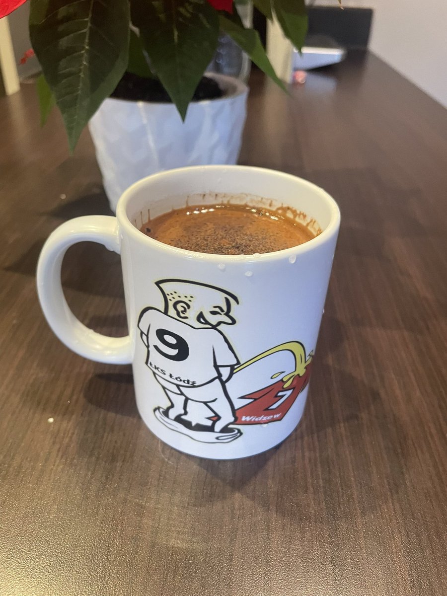 Smacznej Kawusi..Wszystkiego eŁKSiaeckiego w te święta 🎄🎄🎄🤍❤️🤍