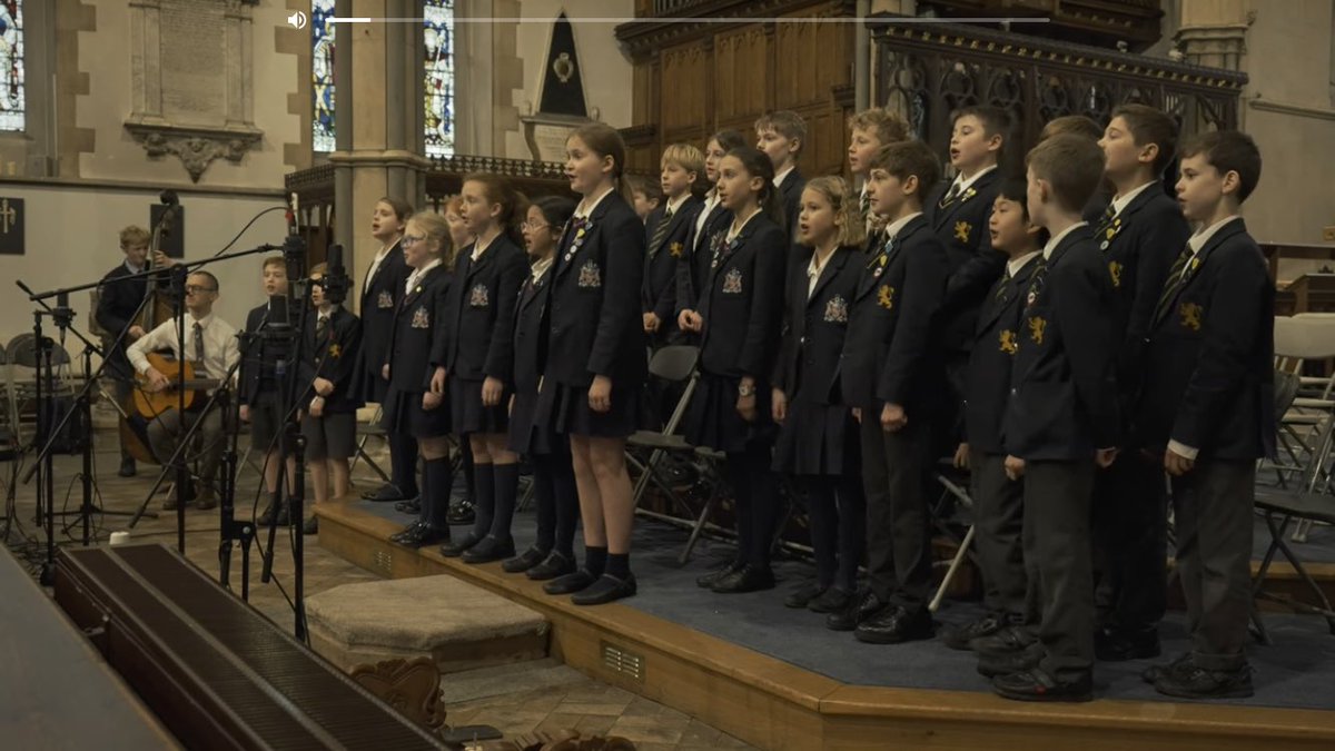 Happy Christmas! Listen in to bbc.co.uk/sounds/play/li… between 10-11am for our @MonPrepSchool Choir’s ‘Remember Bethlehem’ by #Monmouth’s very own @jakethackray @jakethackrayfan @HaberdashersCo @Habsmonmouth @monbeacon @monmouthsavoy @bbchw @katejustice habsmonmouth.org/monmouth-prep-…