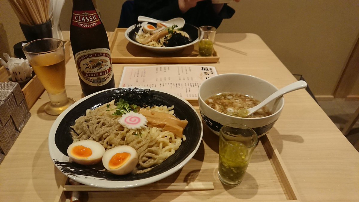 YusukeJet's tweet photo. 6/1
#中華そば稲るり
#大泉学園
#ラーメン
#つけそば
#つけ麺
衝撃的なつけ麺！
うまいっっ‼️ https://t.co/B49Msbgqoc