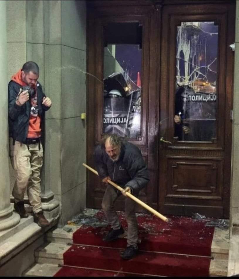Novo lice političke scene. Kad ga kandiduju i na čiju će listu. Samo da ne bude otimačine.