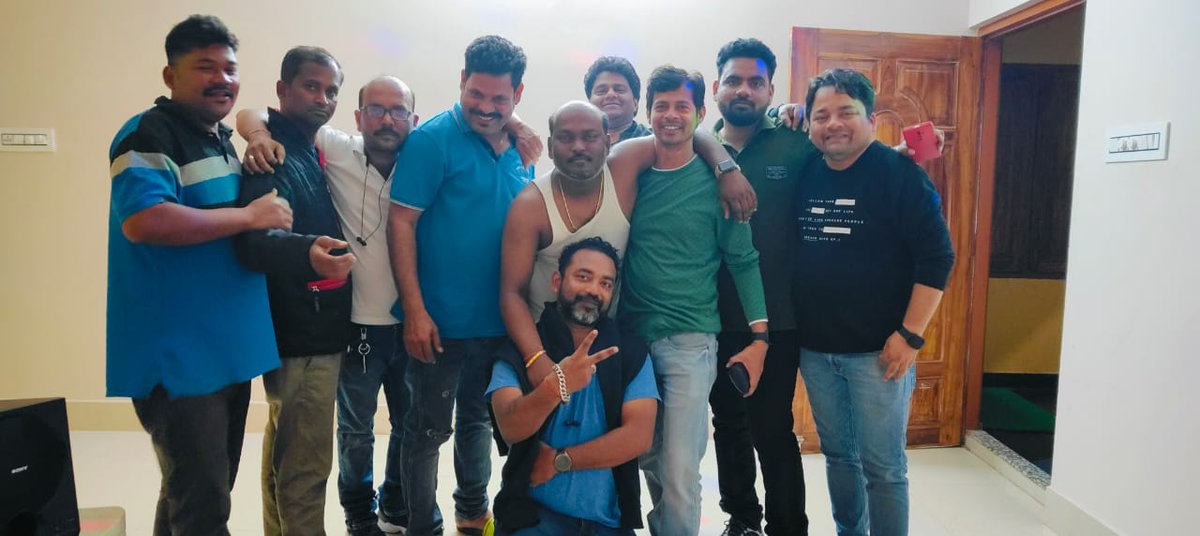 satishskb2007's tweet photo. Sushil bachelor's party #fun #Dance #masti #friends https://t.co/6KY0ZZ9K9v