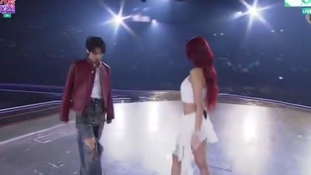 starfess's tweet photo. -star YUNA YEONJUN SATU STAGE OMG
https://t.co/oSh7rbFp4z