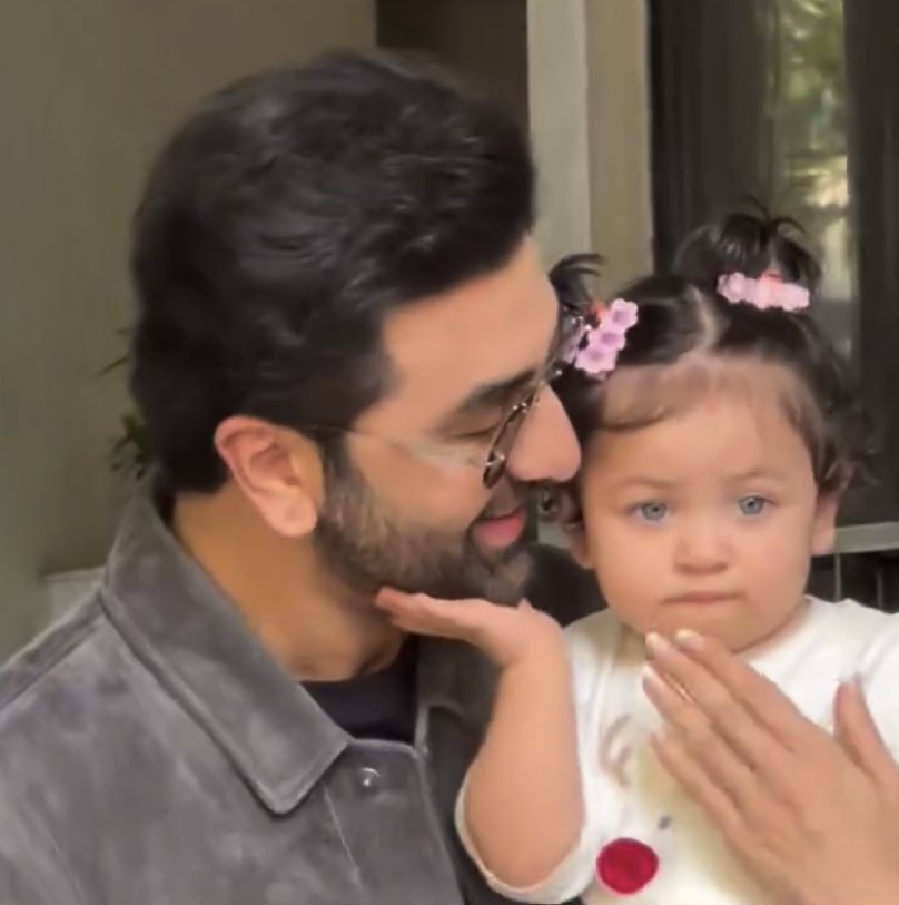 ranbirsfavchild's tweet photo. I've never seen RK this happy ever...He's the best father 🥹🫶 https://t.co/tsWTGyte0W