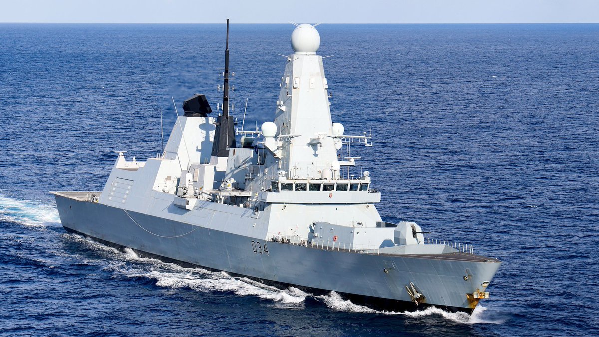 Nails_ZeroAlpha's tweet photo. Thank you to all those personnel holding the line out there this Christmas. 

Special mention for those of you in the Middle East - Merry Christmas and stay safe @hmsdiamond @HMS_Richmond @RAFMiddleEast https://t.co/gCwuqmPC4Y