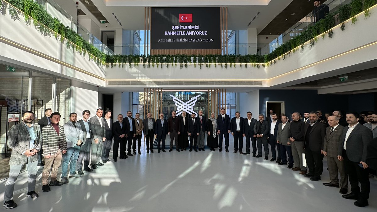 📍TÜGVA Genel Merkez

“Her eylem yeniden diriltir bizi!” diyerek “Milli İrade Platformu” olarak tarihi bir çağrı yapıyoruz.

Bugün, Hakkari’de kahraman askerlerimizi şehit eden katillerin arkasındaki irade ile Gazze’deki soykırımın arkasındaki irade aynı iradedir!

Bu adaletsiz