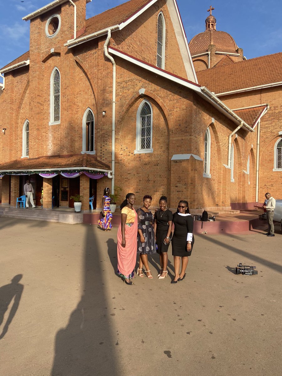 ntvuganda's tweet photo. Thumbs up to the female journalists bringing you this year's Christmas updates from Namirembe Cathedral. From left to right: Joyce Diana Nakato, Suzan Nanyazi, Culton Scovia Nakamya, and Nobert Atukunda.  

#NTVNews https://t.co/egC7FVthbj