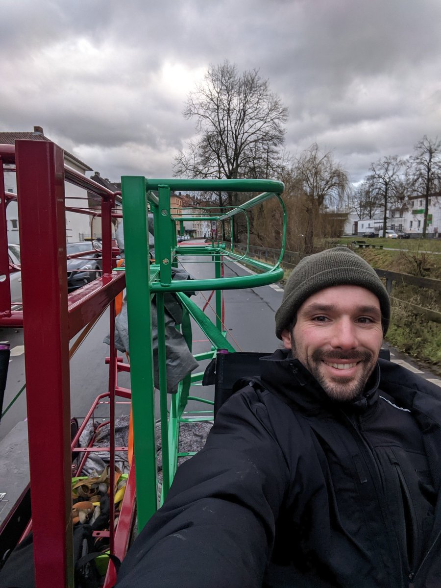 Kurz vor Weihnachten noch die neuen Rahmen aus dem Lack geholt. Schöne bunte Feiertage euch allen!