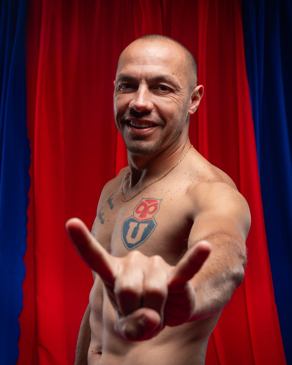 MarceloDiazCl's tweet photo. Bienvenido a casa ! 🤘🏼 @udechile 

#MarceloDiaz #CheloDiaz21 #Diaz21 #UdeChile https://t.co/TU6F9wefWH