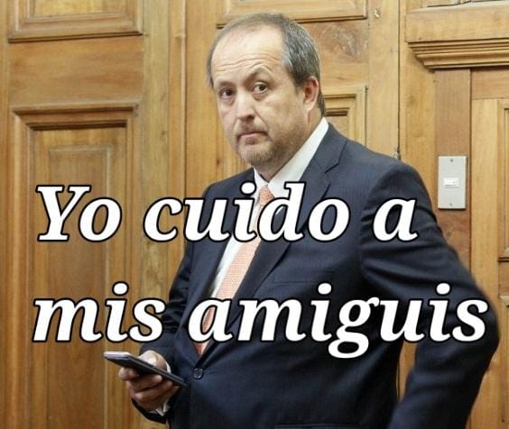 rececato11's tweet photo. @HQGatica Hagámoslo "viral", mostremos el poder de las redes sociales, este viejo fue designado por los Senadores corruptos para zafar de todas las investigaciones transversamente !!
👇👇 https://t.co/SpIsyKY0qB