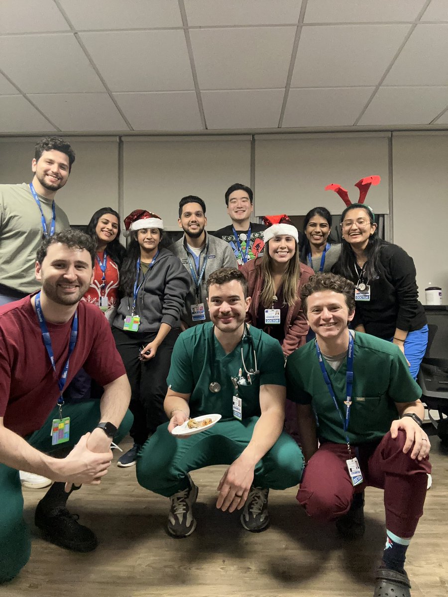 Merry Xmas!! Especially to those working today 🎅🏼🎄👩🏻‍⚕️