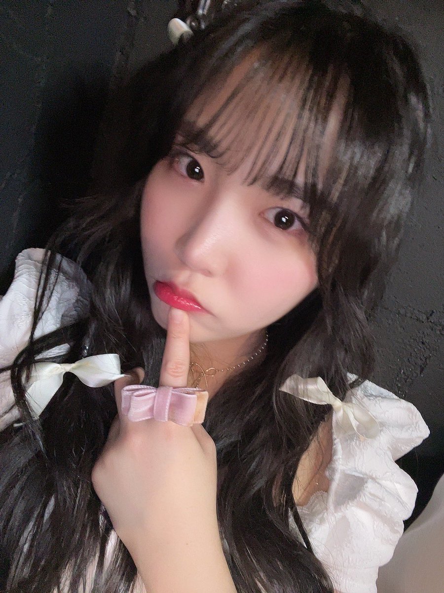 frpinkfantasy's tweet photo. 『 🐦 』‒  231225 

➵ 🐱 : Joyeux Noël 🎄❤️

 ; A🦊

—————
✿ #PINKFANTASY #핑크판타지 #HARIN #하린 ✿ https://t.co/KwY66zx7xr