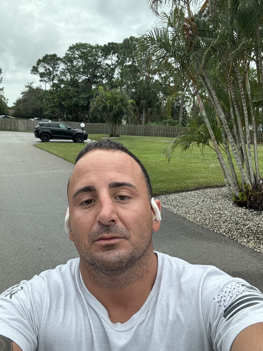 AnthonyLaBate3's tweet photo. I don’t care, whether it’s Christmas, vacation, rain, snow, extreme heat, chaos, whatever! I always train. Health is wealth! And I have the Marine Corps to thank for this discipline!
#alwaysinshape #merrychristmas https://t.co/ftz0wdfG4W