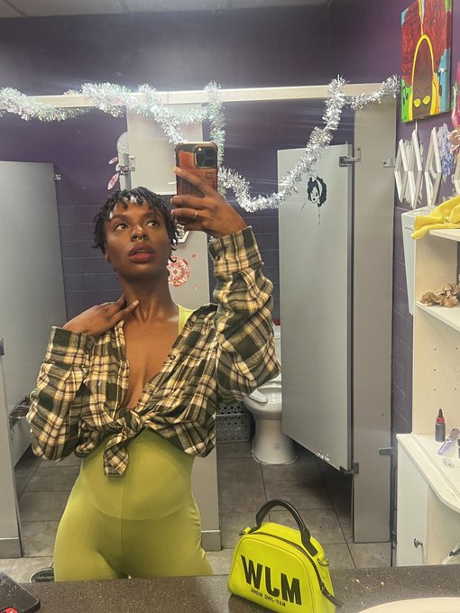 I was cool with the Naughty List 🎄 https://t.co/ti84IdT7Ix