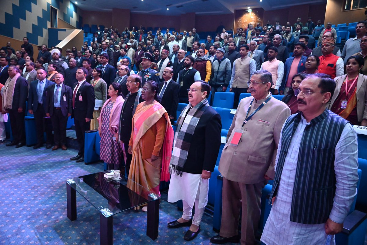 JPNadda's tweet photo. माननीय राष्ट्रपति श्रीमती द्रौपदी मुर्मु जी की उपस्थिति में भारत रत्न श्रद्धेय अटल बिहारी वाजपेयी जी की जयंती के अवसर पर नई दिल्ली में आयोजित 'भजन संध्या' कार्यक्रम में सम्मिलित रहा। https://t.co/qBCfos6s9l