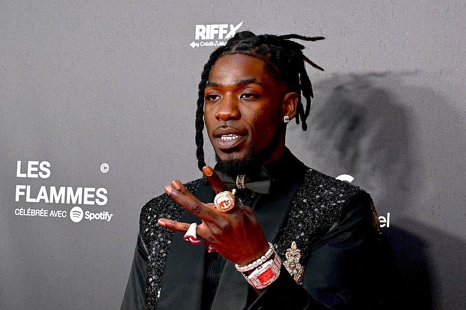 RapFrActus's tweet photo. 🚨GAZO vient d’obtenir son 10ème single de diamant de l’année 2023 ! 

Le 16ème au total dans sa carrière 💎

Il intègre déjà le TOP 15 des rappeurs avec le plus de singles certifiés diamant en France 🇫🇷 👏 https://t.co/LibqaFFauX