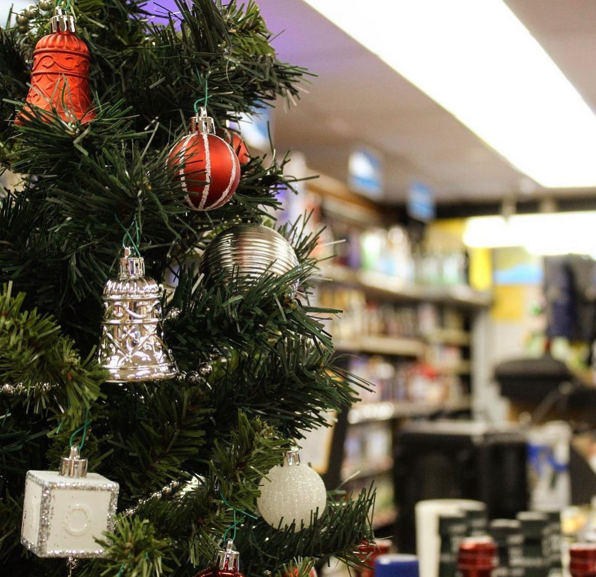 hwsboston's tweet photo. Wishing you a joyous holiday season and a Merry Christmas from all of us at Huntington Wine and Spirits! 🎄✨ May your celebrations be filled with warmth, laughter, and the perfect pour. Cheers to a sparkling holiday! 🥂🌟 #HappyHolidays #MerryChristmas #HWSBoston https://t.co/Jwx1H4WUkP