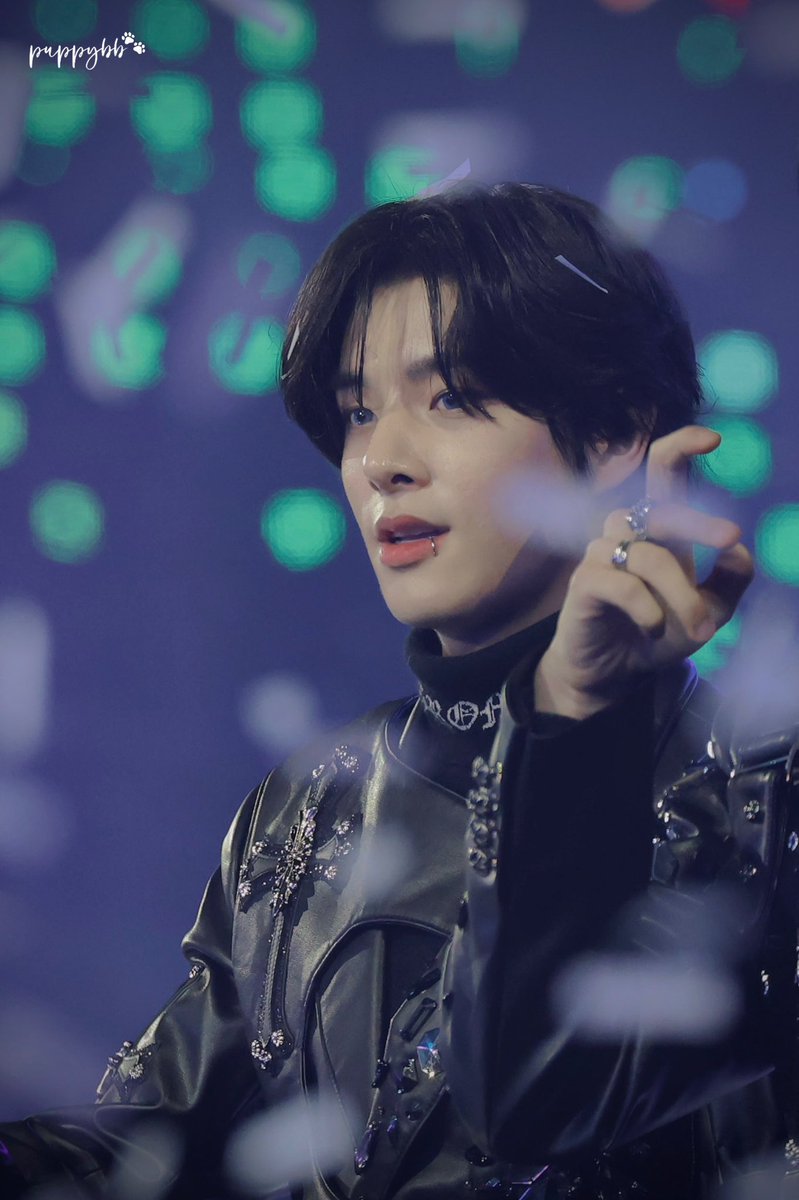 no words can describe how beautiful is sim jaeyun
#제이크 #ENHYPEN_JAKE