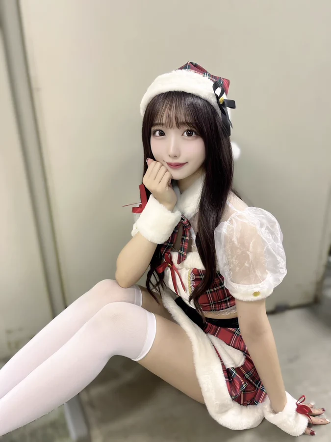 Asian girl Christmas costume