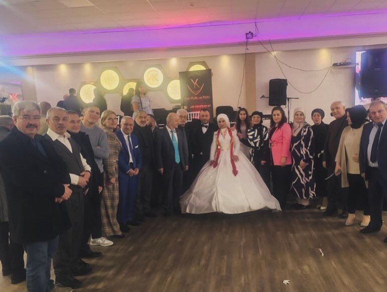 UIDBottrop's tweet image. UID RUHR DORTMUND ŞUBESİNDEN AHMET BEKTAŞ BAŞKANIMIZIN OĞLUNUN DÜĞÜNÜNE UID RUHR BOTTROP ŞUBESI ANAKADEME OLARAK KATILDIK. Çiftimize bir ömür mutluluklar dileriz.