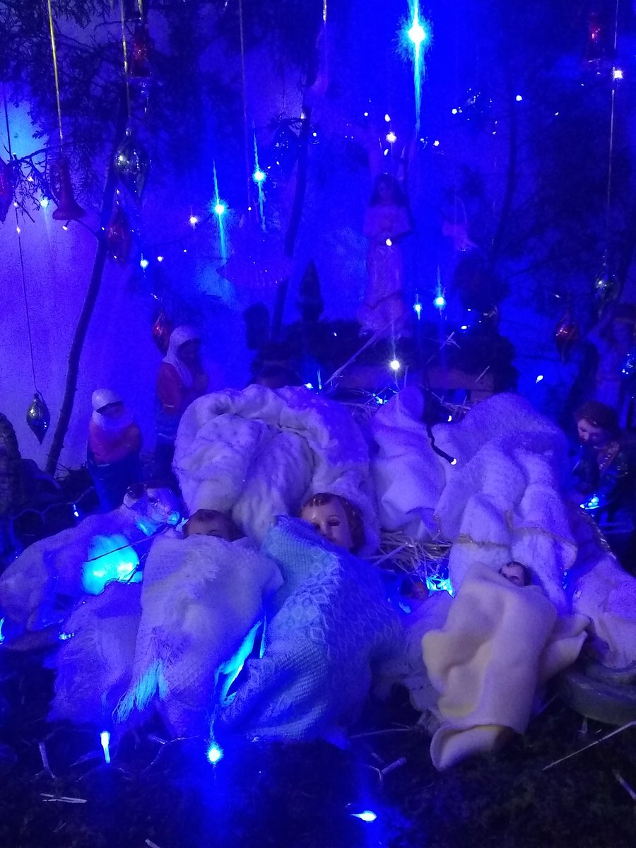 MaryMarti12's tweet photo. Este es el nacimiento https://t.co/Ud2dIbCdXQ