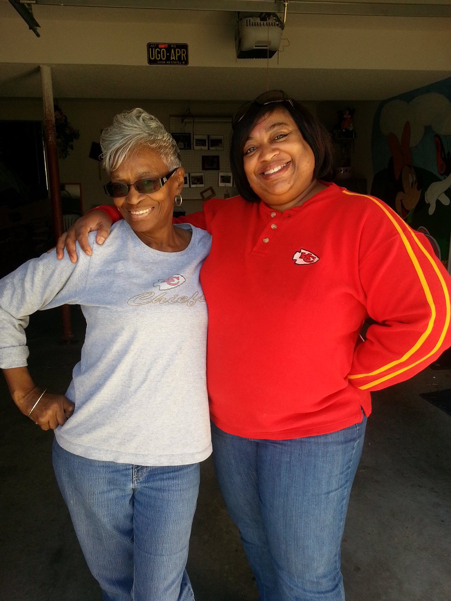 ugoapril2's tweet photo. @MsAFSutherland #MerryChrismas It’s always better to give than to receive. I was truly blessed today. Thoughtful gifts! I spent my morning opening my gifts with my mom! Merry Christmas, I miss and love you 💕💕💕💜💜💕💕💕Going to one of your favorite place today, Chiefs Kingdom https://t.co/ovt47q4uAS