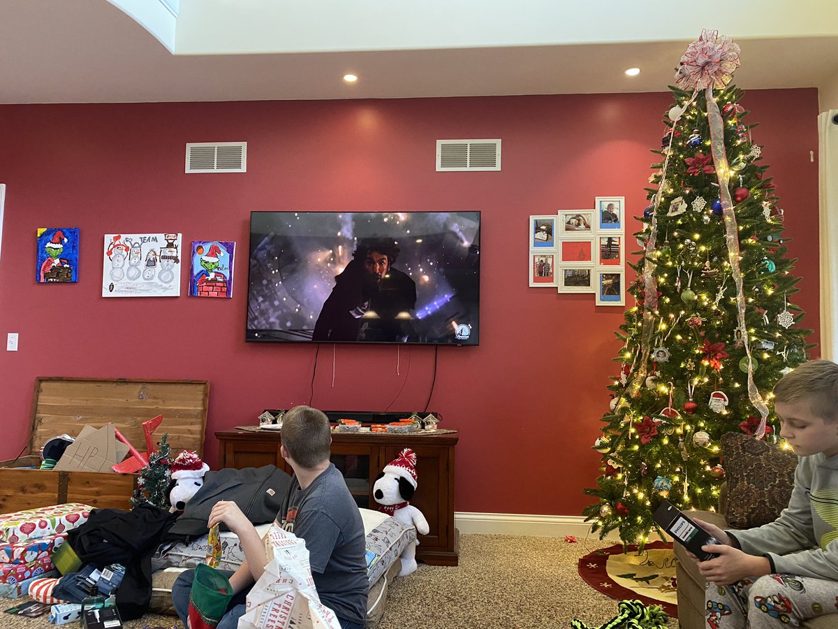 Nothing like a little die hard while opening gifts.  Merry Christmas