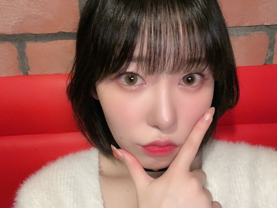 frpinkfantasy's tweet photo. 『 🐦 』‒  231225 

➵ 🐺 : Joyeux Noël🎄🎅✨
Comment s’est passé Noël cette année ?
Avez-vous passé un bon moment ? 😳🩵

 ; A🦊

—————
✿ #PINKFANTASY #핑크판타지 #MIKU #미쿠 ✿ https://t.co/RkCTFdrKyn