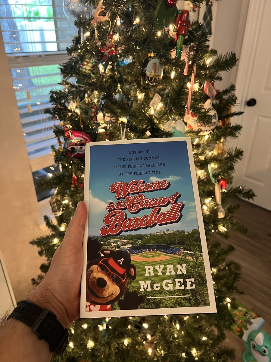 peyton11jones's tweet photo. Santa did good this year! @GoTourists https://t.co/P5TNCOdknB