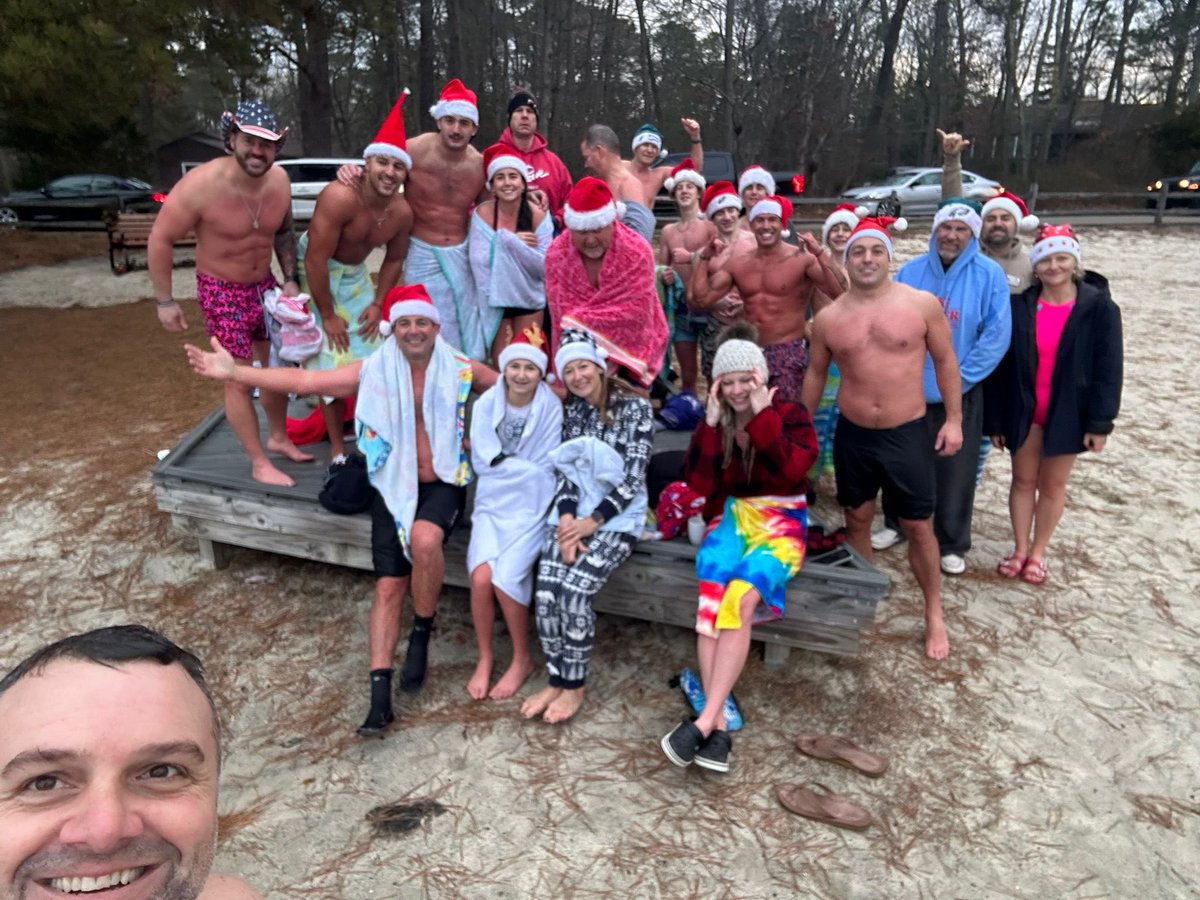 gm✌️ merry xmas! 🎅🏻🎄🥳