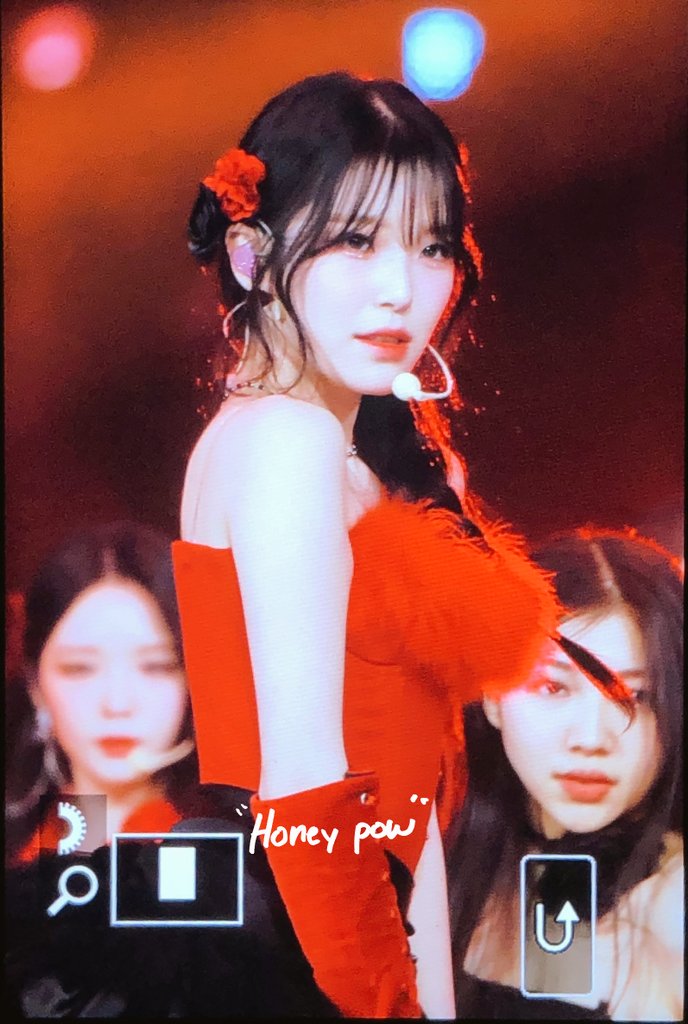 231225

#fromis_9 #프로미스나인 #백지헌