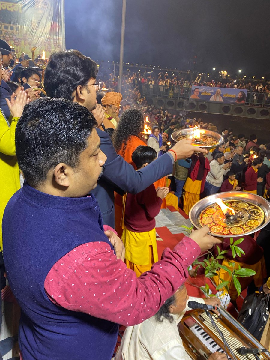 ITC_SaurabhP's tweet photo. Blissful to be here at @ParmarthNiketan at Divine #GangaArti and Aashirwad from @PujyaSwamiji . Presented him Momento & Compendium of @CEC_ITC #CEC23 of @IndiathinkOrg and @GujaratTourism @incredibleindia @tourismgoi @uptourismgov @MinOfCultureGoI
**
@rashtrapatibhvn @VPIndia https://t.co/R283iYudpe