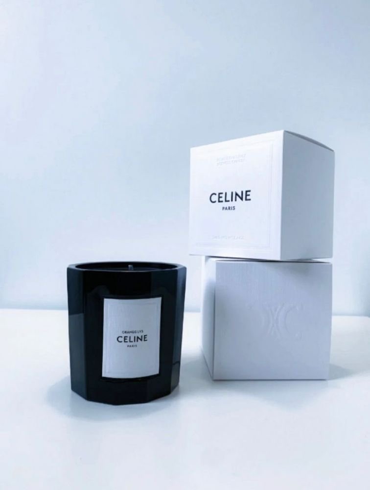 POPCORNBOBO323's tweet photo. THE CELINE GIFT IS Scented candle 🕯️
PREPARED BY OUR SANTA RENJUN 🎄🎅🏻🎁 https://t.co/wdmmRYeFqZ